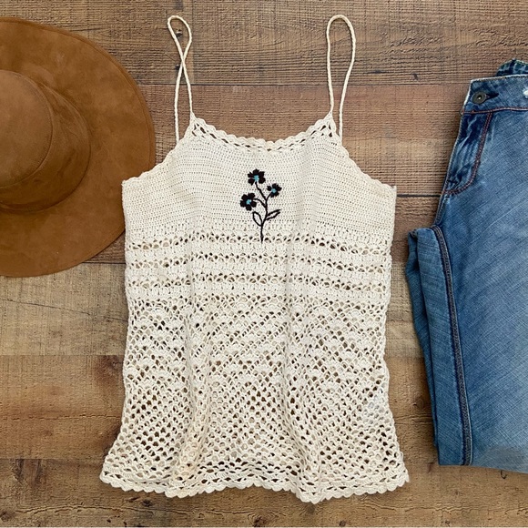 Tops - Crocheted Boho Summer Top with a Floral Touch